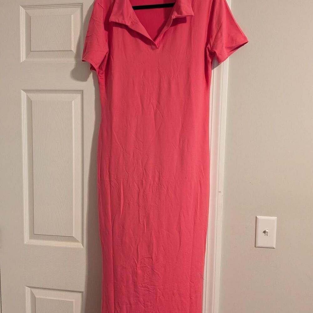 Pink maxi dress with collar and short sleeves